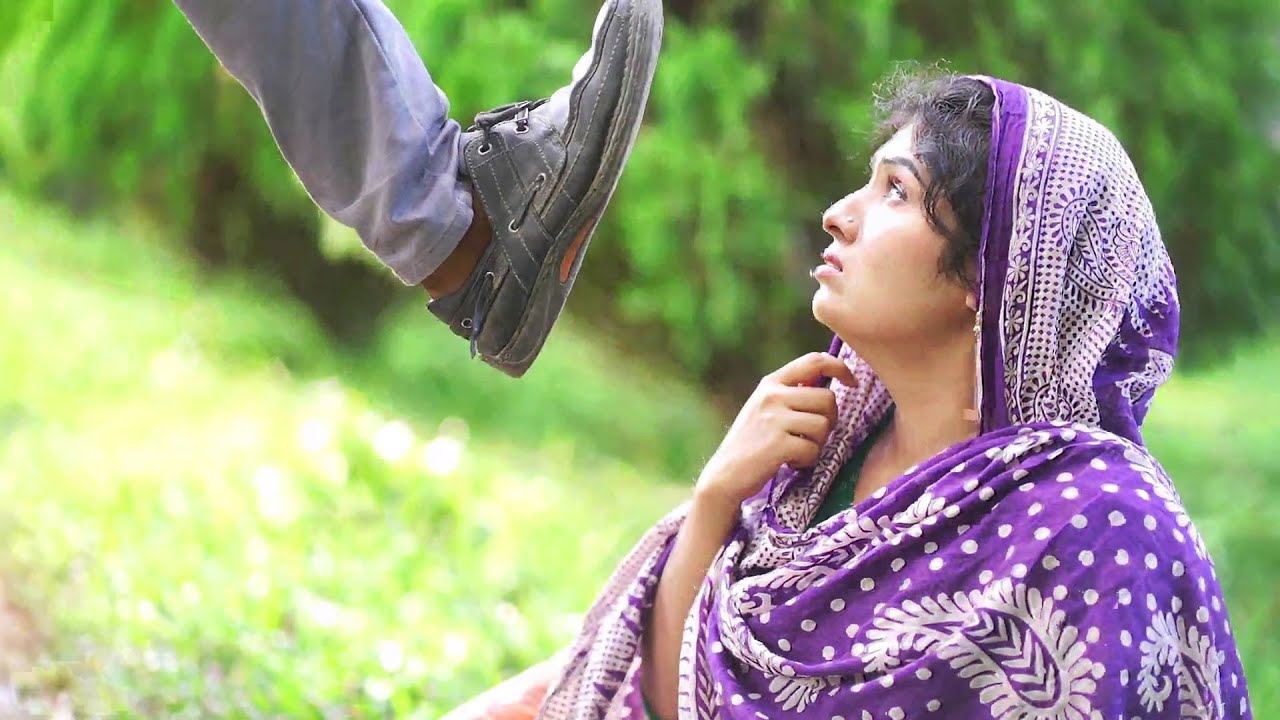 অকৃতজ্ঞ ভাই তার বোনকে ভিক্ষা দিতে গিয়ে যা হল