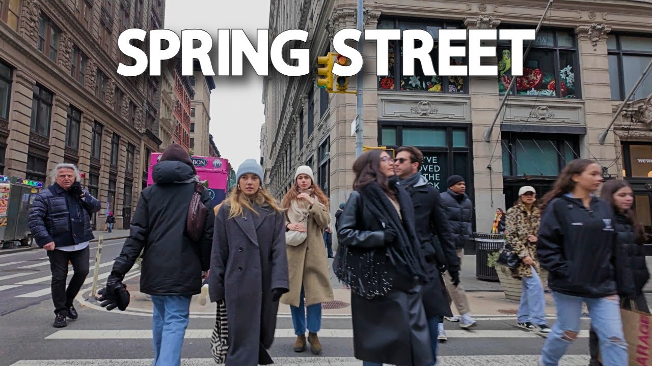 【4K】𝐖𝐀𝐋𝐊 🇺🇸 Checking out Spring Street in SOHO, New York City 🚕🗽🌭