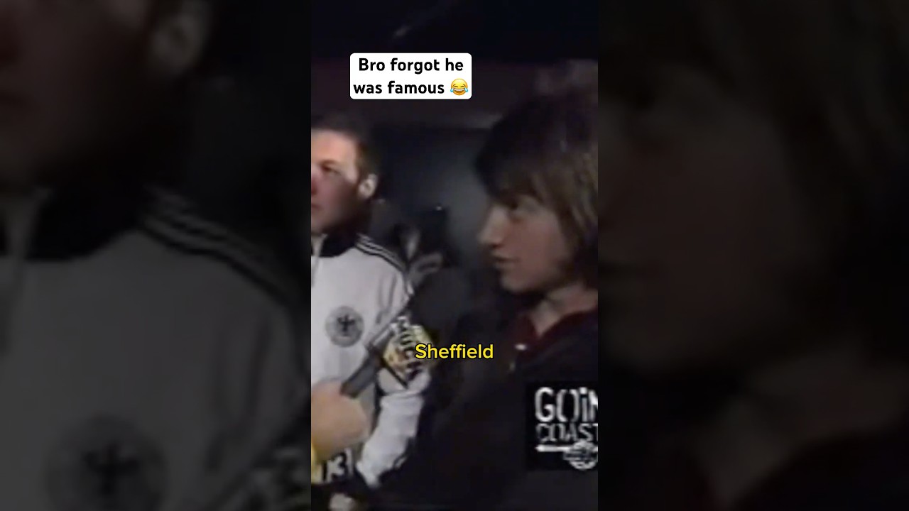 Alex Turner forgets he&rsquo;s in a band 😂