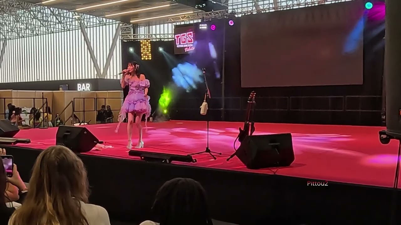 TGS - MION une chanteuse, auteure-compositrice-interprète japonaise primée