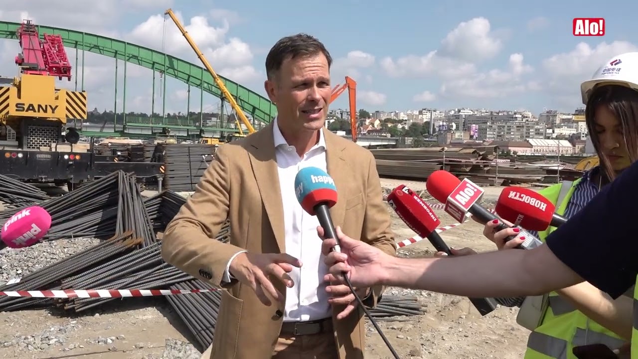 Siniša Mali obišao radove na novom Savskom mostu