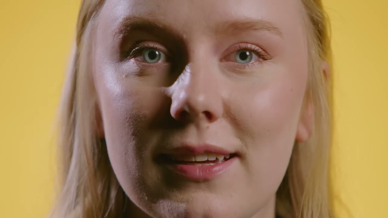 Lady Dealer | Meet Charly