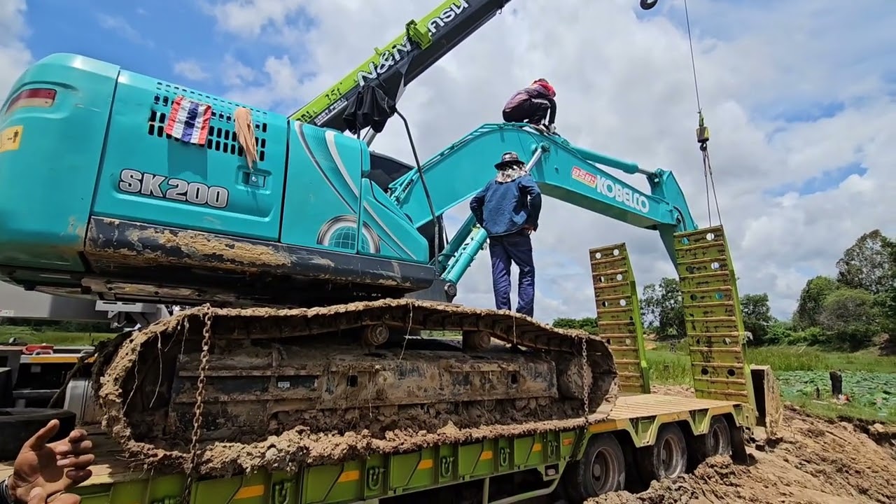 เริ่มยกเจ้า kobelco ขึ้นโรเบท  จะพับแขนยังไง