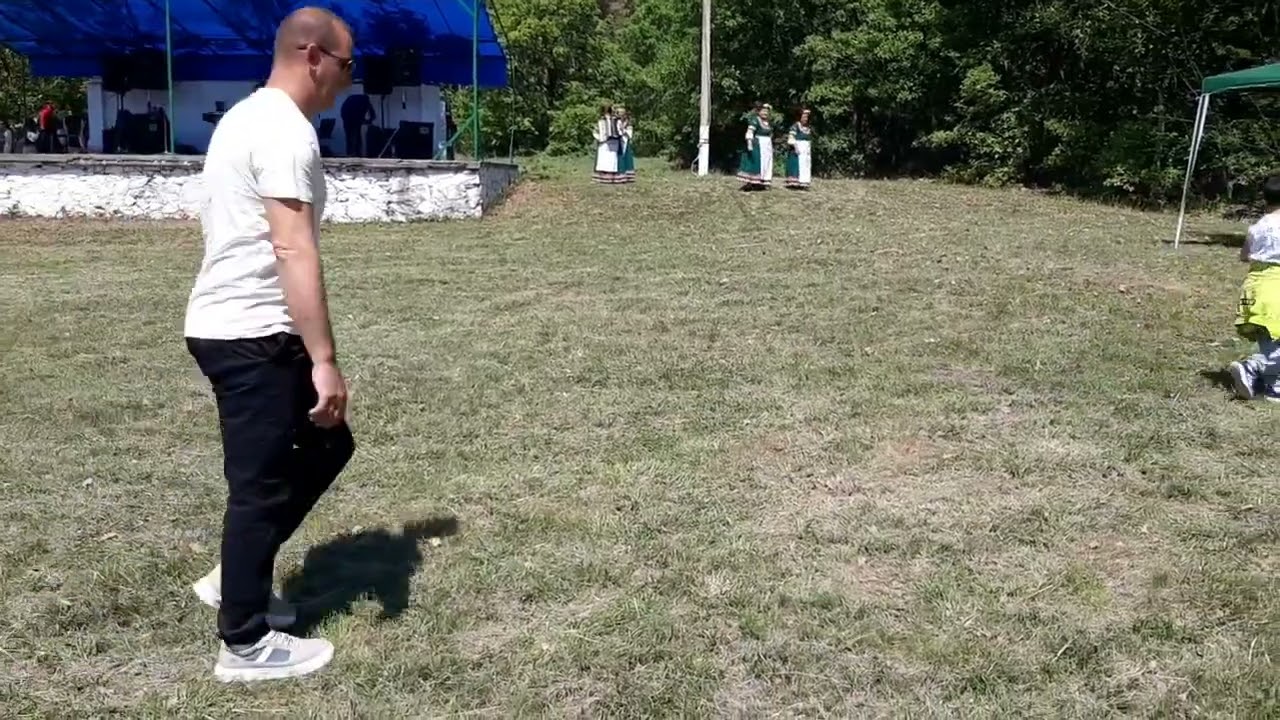 Традиционен събор на с. Аканджиево със уч. на Т.С. 