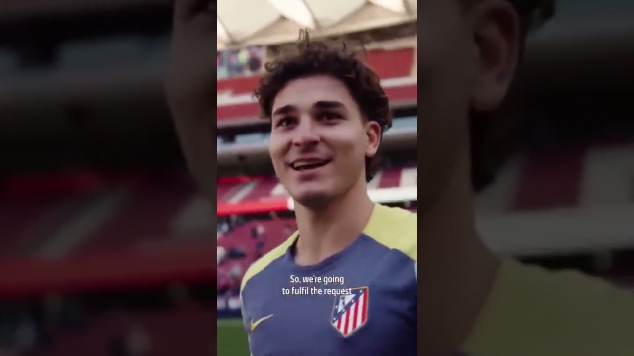 emotivo gesto de #juli&aacute;n&aacute;lvarez  en un partido del #atleticodemadrid d