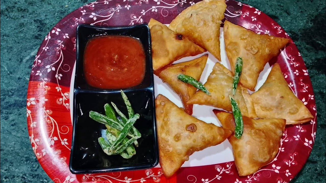 Market Style Chicken Samosa | Crispy & Juicy 