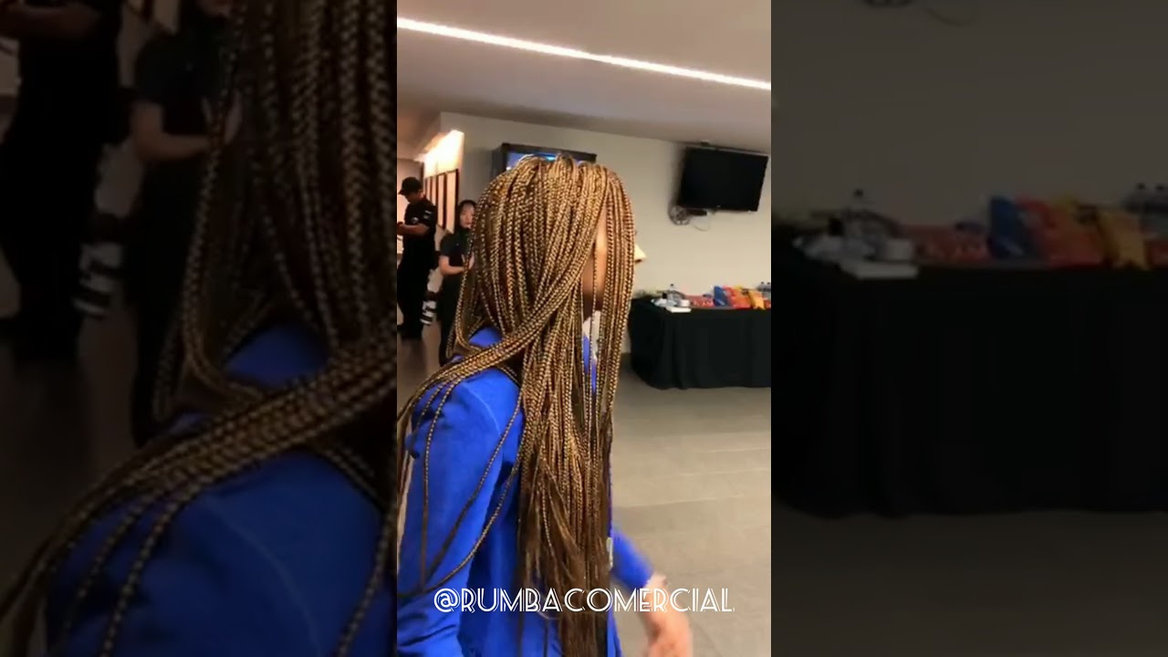 Super Junior & Leslie Grace - Antes De Subir Al Escenario (México City Arena) 1 [RumbaComercial.Com]