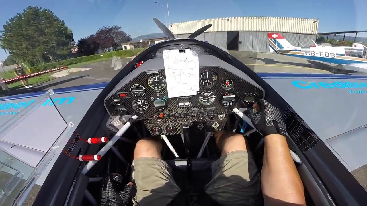 Aerobatic Aircraft Extra 300 LP Olivier K.