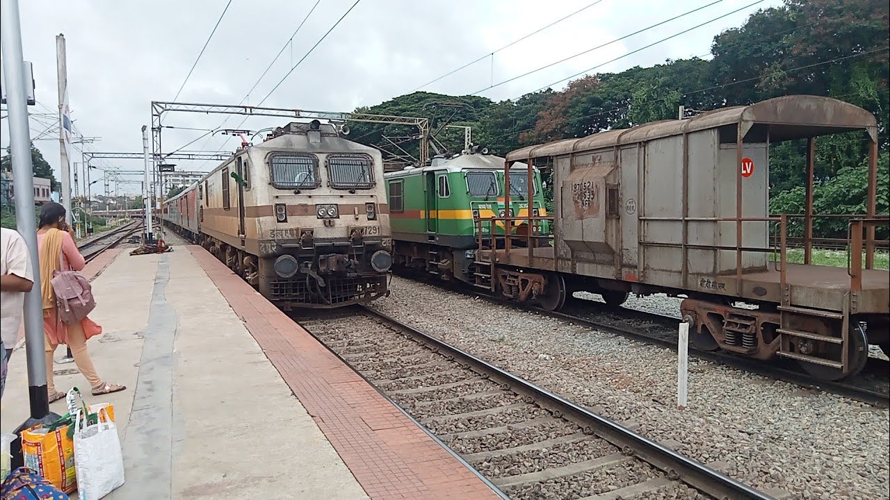 12246 - SMVT BENGALURU - HOWRAH DURONTO SF EXPRESS SKIPPING KRISHARAJAPURAM