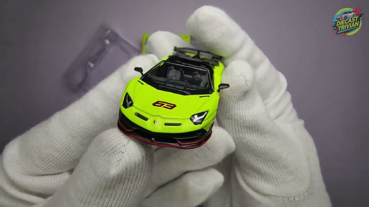 MINI GT AVENTADOR SVJ 63 ROADSTER / VERDE SHOCK 