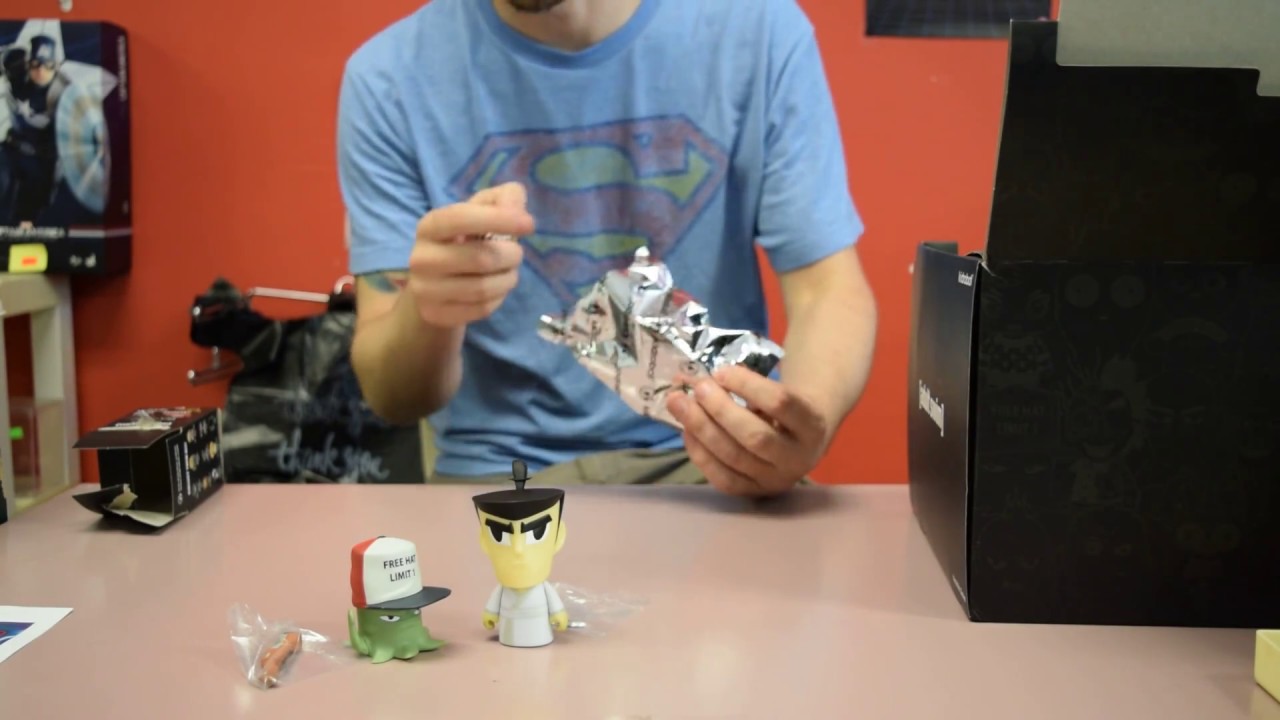 Classic Plastics Mystery Mini Monday Adult Swim Kidrobot Blind Box Opening