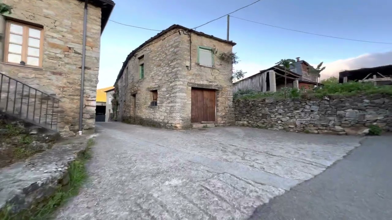 14.5.23 Pilgern auf dem Camino Frances durch La Faba in Spanien