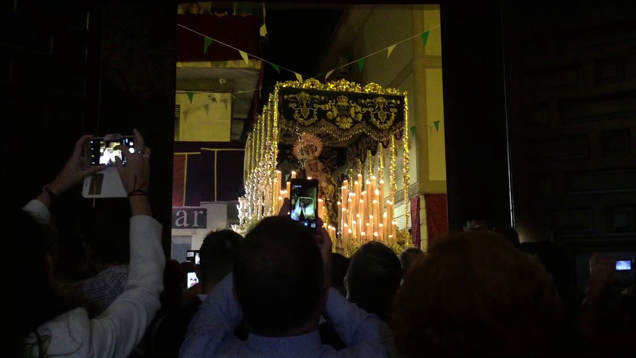 Esperanza Coronada llega al Santo Ángel Custodio