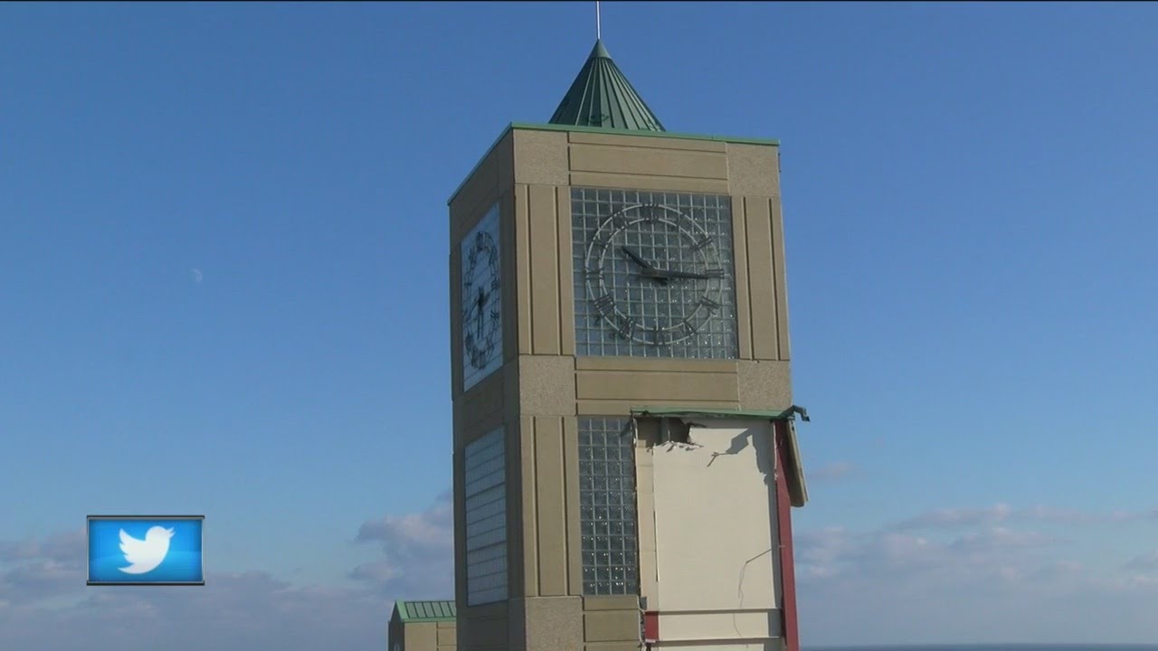 Downtown Milwaukee's old transit center clock tower will be demolished this weekend