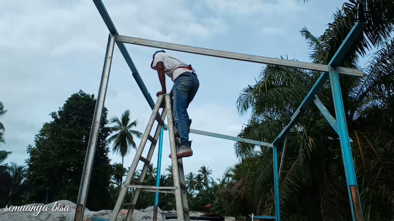 cara mudah bina pondok dari besi  atap terpakai/an easy way to build a hut from iron and a used roof