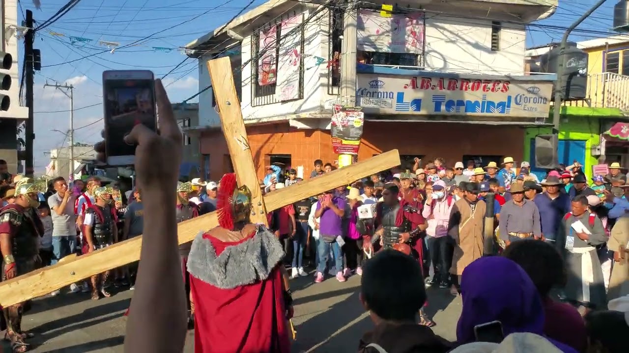 Viernes Santo en San Pablo Oztotepec 2023 - 3ra caida (Jesús pide agua a Samuel).