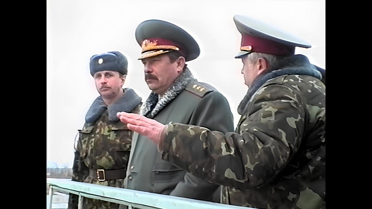 Візит міністра оборони України Олександра Кузьмука (1998, Новоград-Волинський)