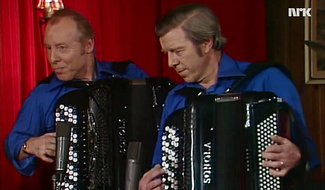 Arnstein Johansen & Sverre Cornelius Lund - Novelty Accordion (Erik Frank)