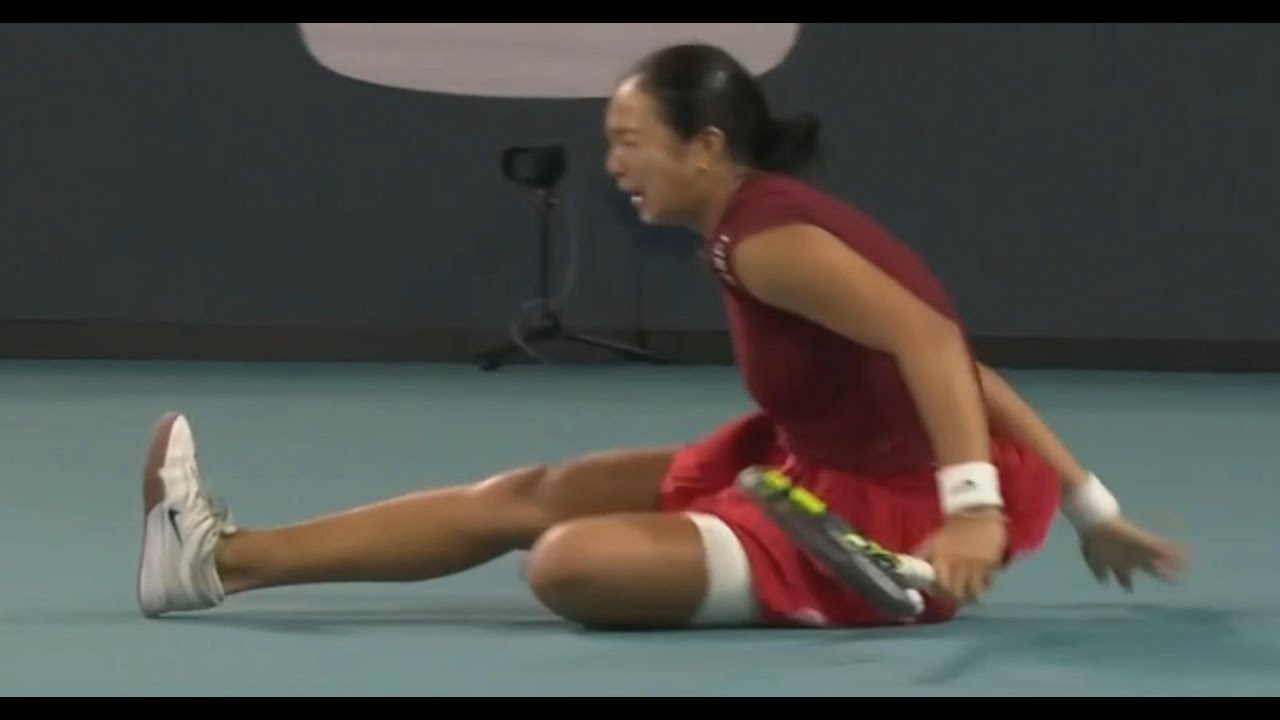 ALEXANDRA EALA SCARY ANKLE INJURY VS JESSICA PEGULA – MEDICAL TIMEOUT | MIAMI OPEN SF MARCH 27, 2025