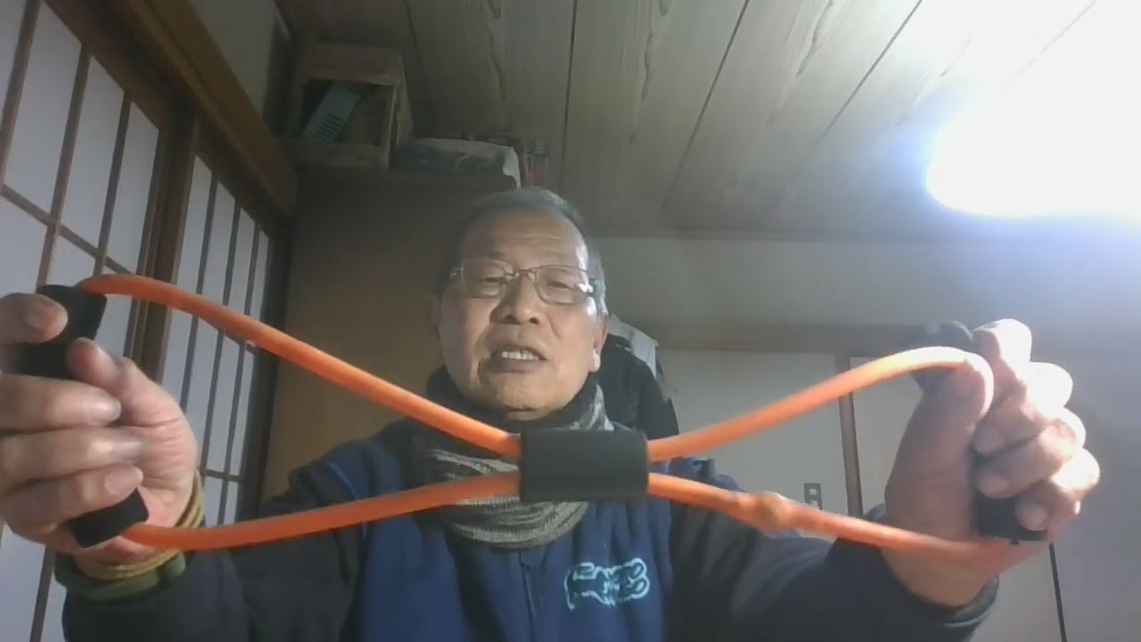 シニア必見！～ダイソー製フィットネスバンドとネックウォーマー【冬を乗り切る！】【健康維持】【定年退職】