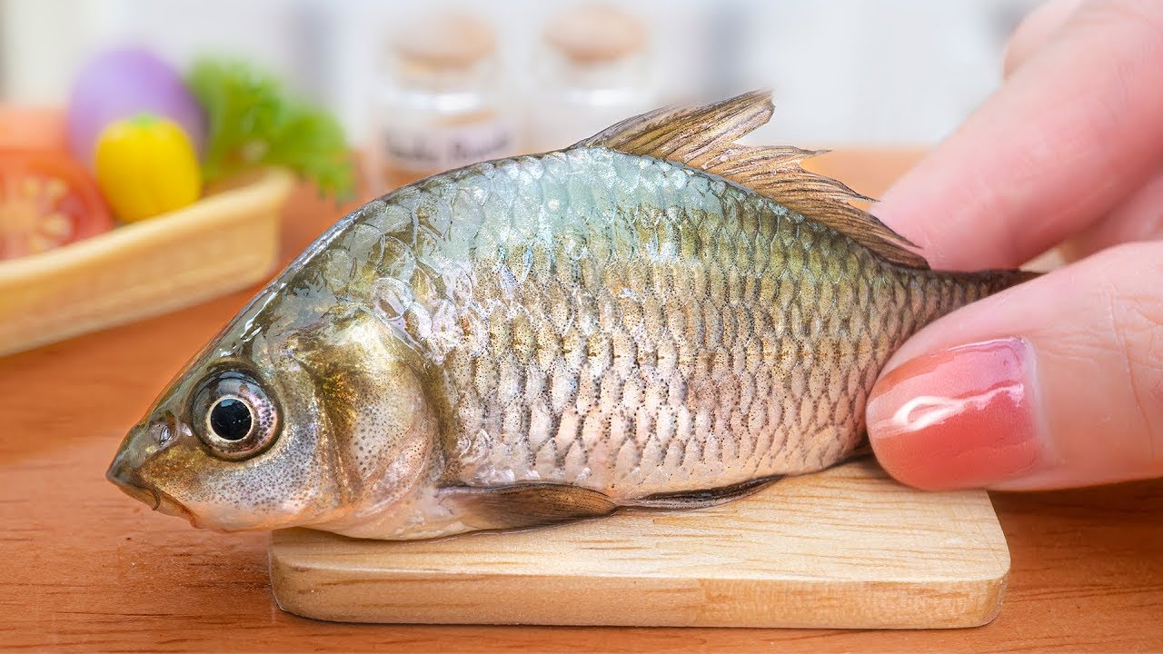 Catching and Cooking Fish 🐠🍳 How to Make Delicious Grilled Fish in Primitive Mud