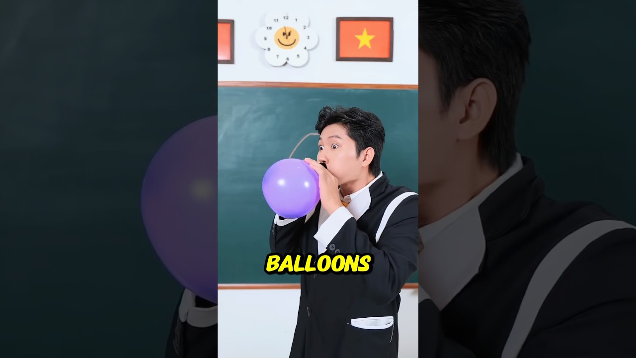 The teacher gave them balloons, but they had another idea ! 🤭