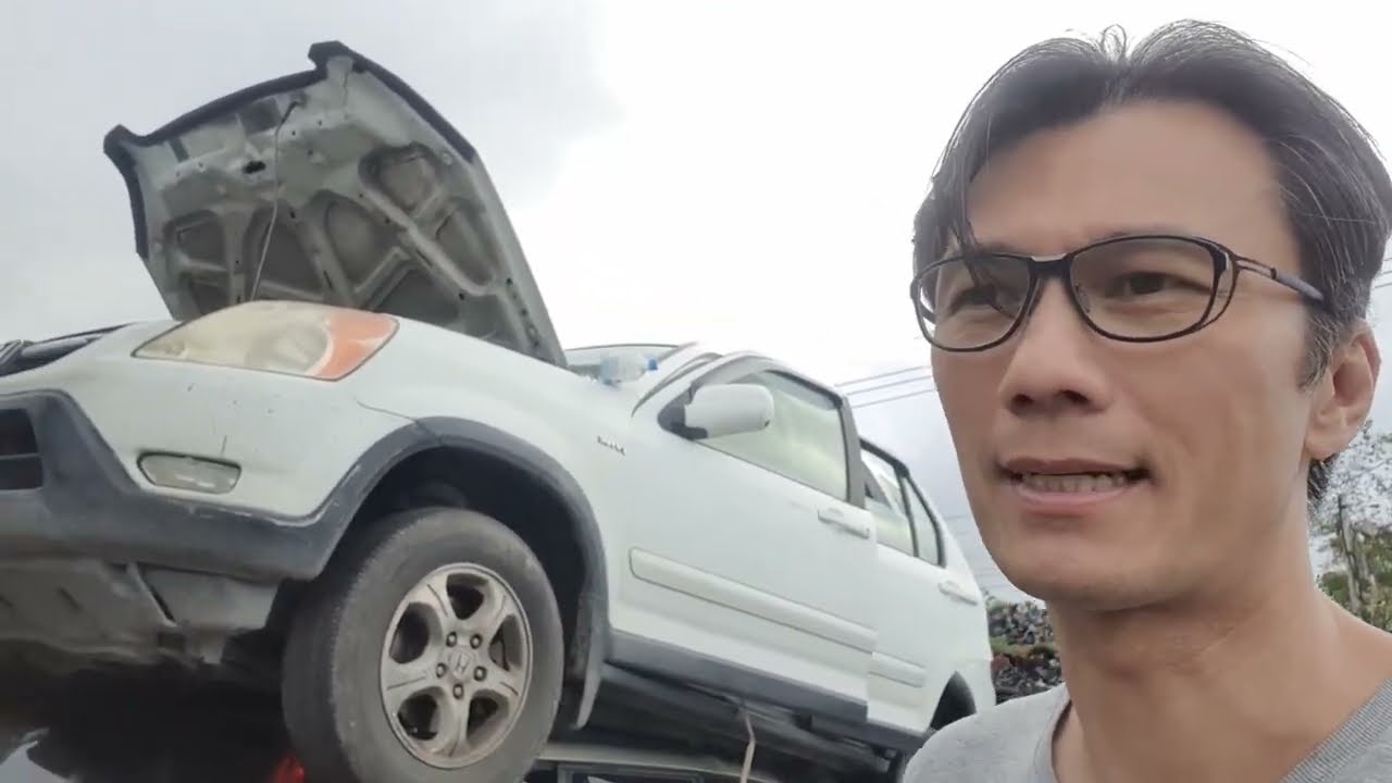 Junkyard, scrapyard (Ferro-velho) 龍駿行 in Taiwan | Traveler Ni