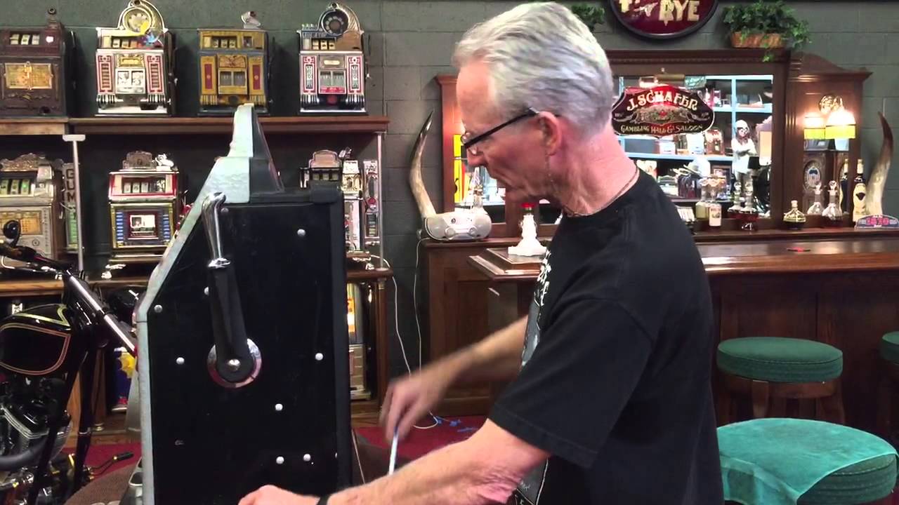 Mills $.25 Black Cherry slot machine