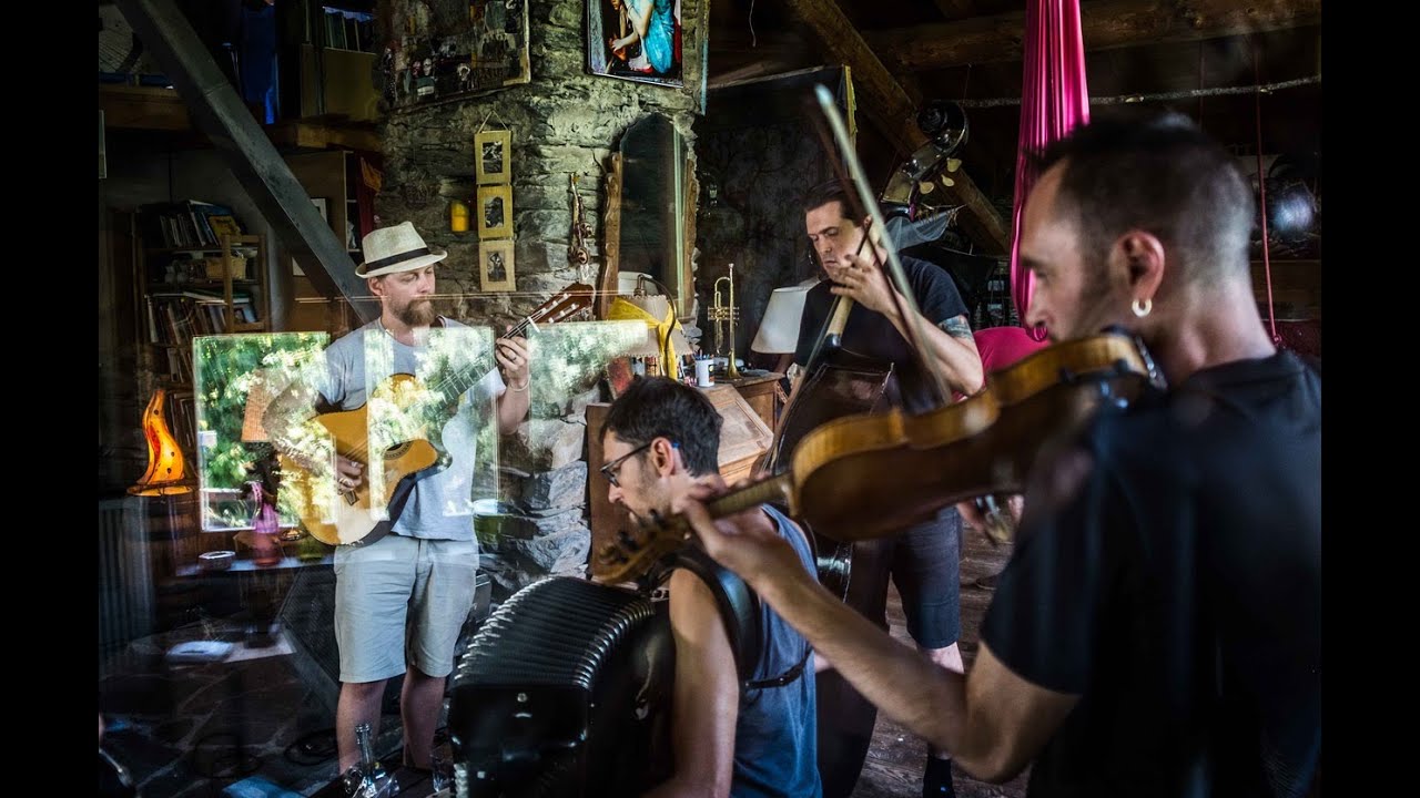 Hora Lui Vishan - Barcelona Gipsy balKan Orchestra