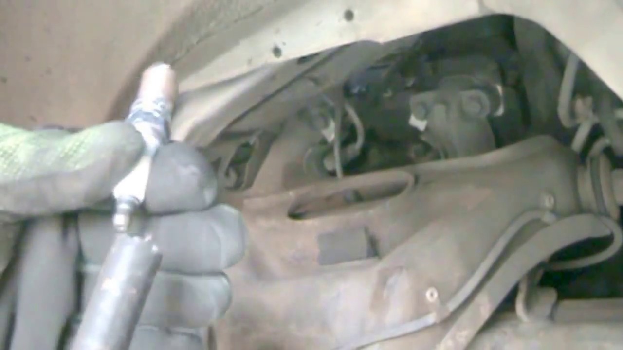 2000 Chevy Astro Van Spark Plugs Removal & Installation