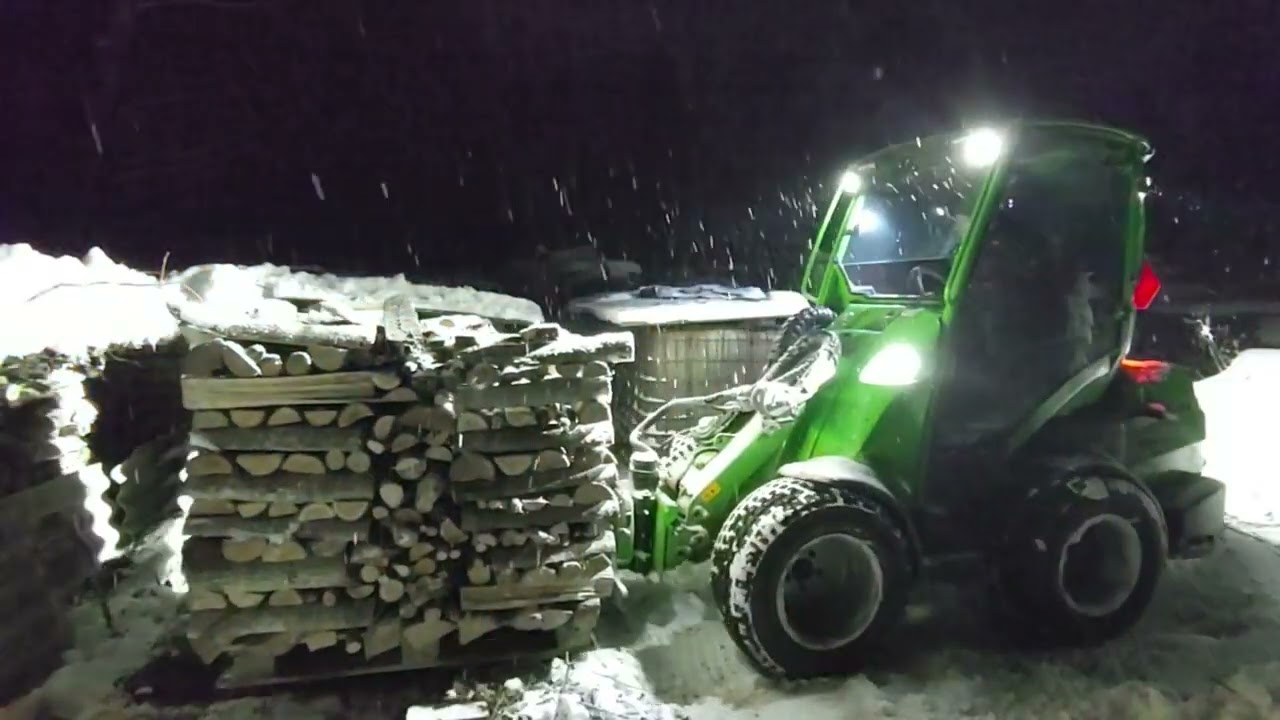 Winter firewood fetch with Avant 650i