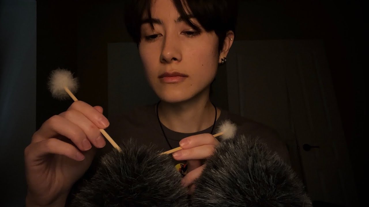 Fuzzy mic play ASMR (Picking, brushing, touching)