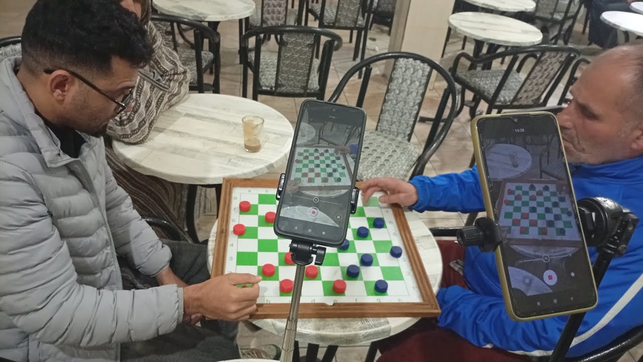 👑 مواجهة العمالقة … العبدلاوي ضد الصياد في معركة ذكاء وتركيز! لي يصبر أكثر هو اللي غادي ينتصر ♟️🔥