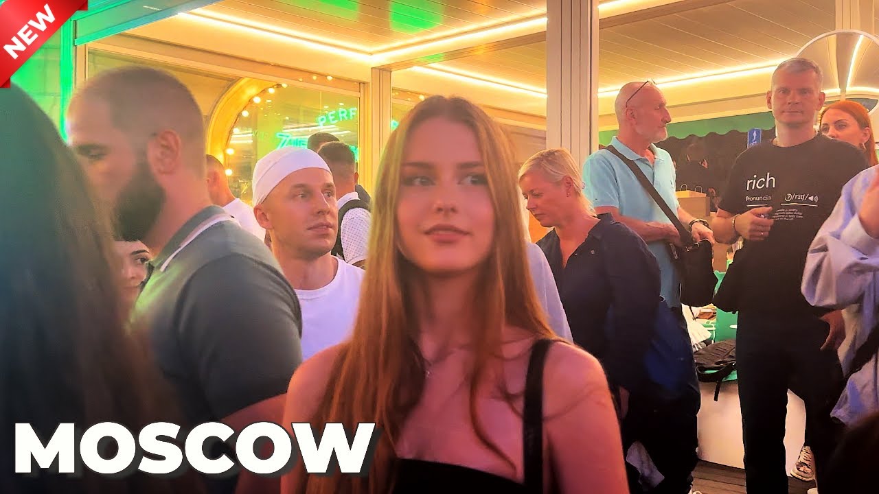 Пока Трамп и Путин на Аляске — Москва танцует! | 4K прогулка