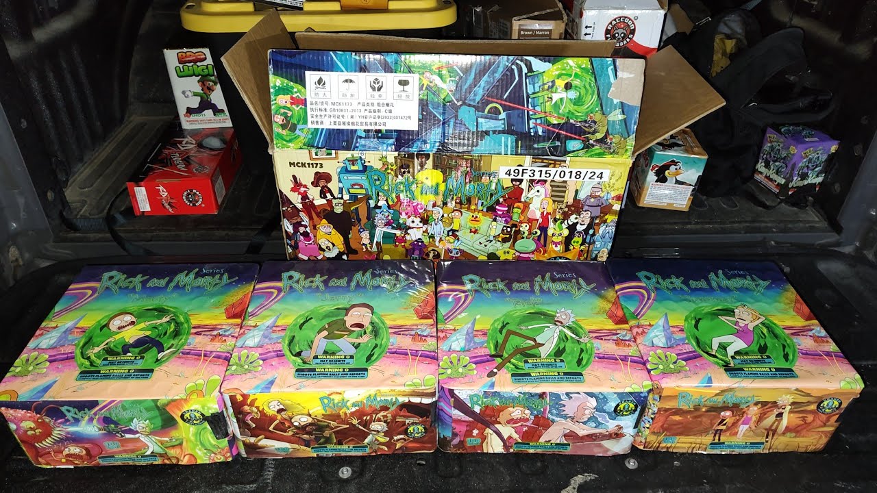 RICK AND MORTY SERIES 100 SHOT 1/4 BY KRAKEN FIREWORKS 400 SHOTS TOTAL!