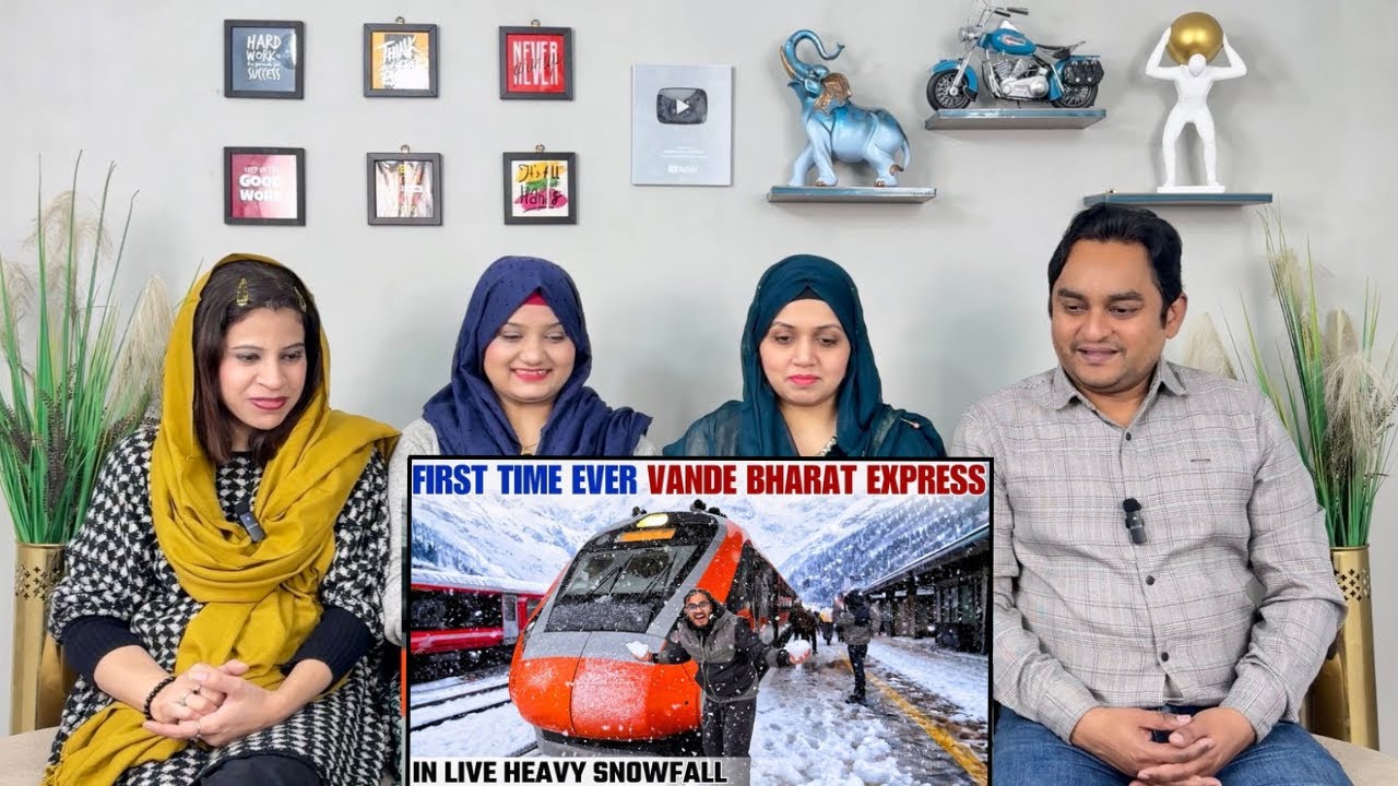 First Time Live Snowfall Vande Bharat Train Journey | Jammu Kashmir Vande Bharat In Heavy Snowfall