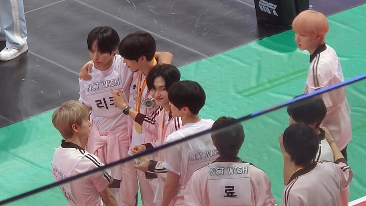 2025 아육대 엔시티 위시 & 라이즈 (리쿠 유우시 RIKU YUSHI focus) / ISAC RIIZE & NCT WISH 승부차기 대기 fancam