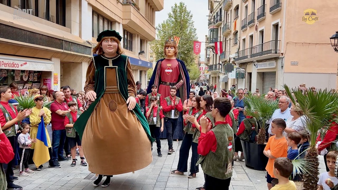 LES CORTS Plaça de l'U d’Octubre i Exposició Pati de Sant Roc (Fira Santa Úrsula 2022) Episodi n º 3