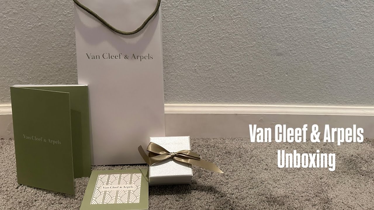 Van Cleef & Arpels - Unboxing (Anniversary Gift)