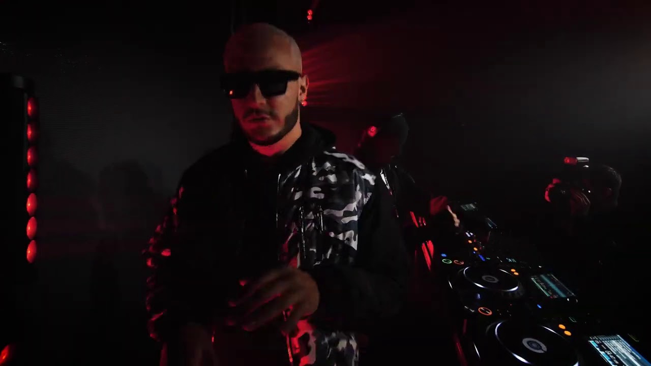 DJ SNAKE B2B MALAA (SECRET ROOM #1)