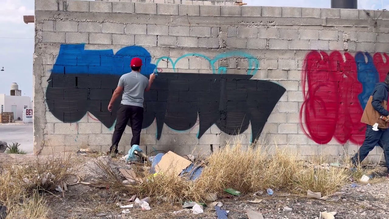 Graffiti Bomb | haciendo graffiti en la ciudad 🔥