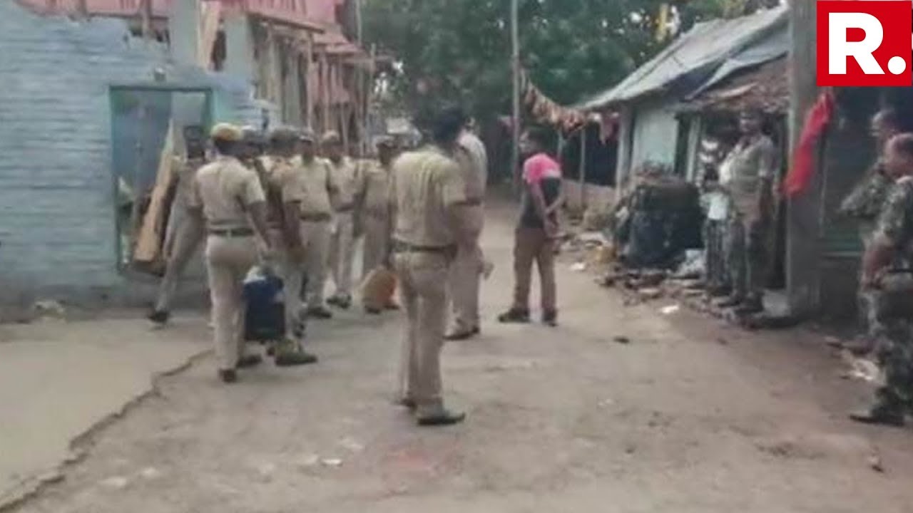 50 Crude Bombs Recovered From Barrackpore In W.B, Locals Protests Against Mamata Banerjee's Police