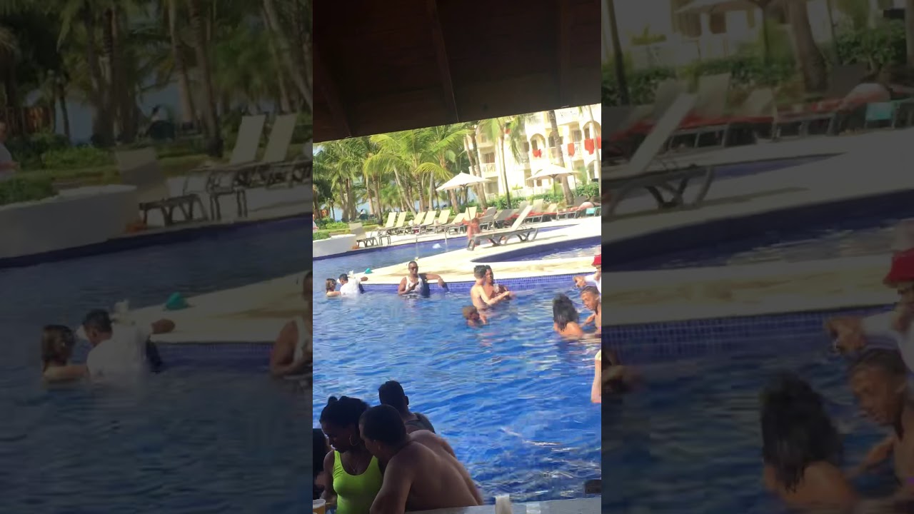 Occidental caribe puntacana pool bar