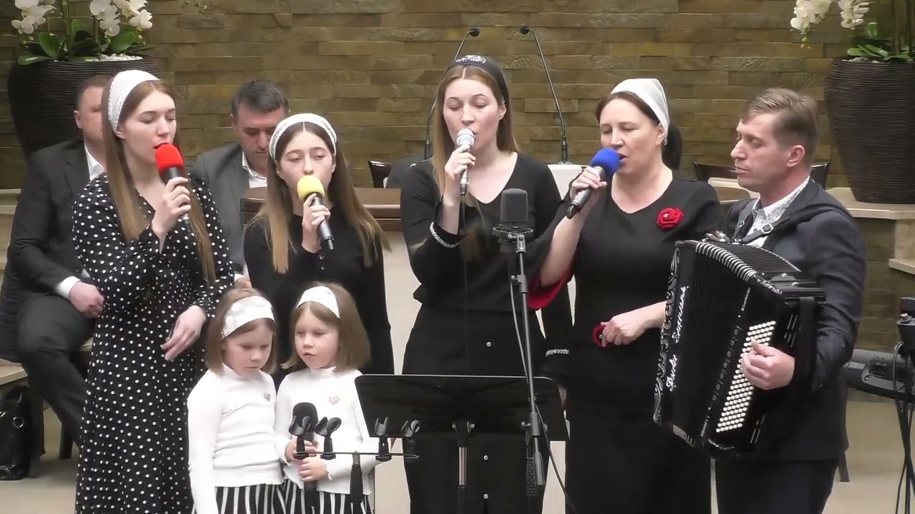 Zăngănit de arme, se aude-n țară | Familia Maftei