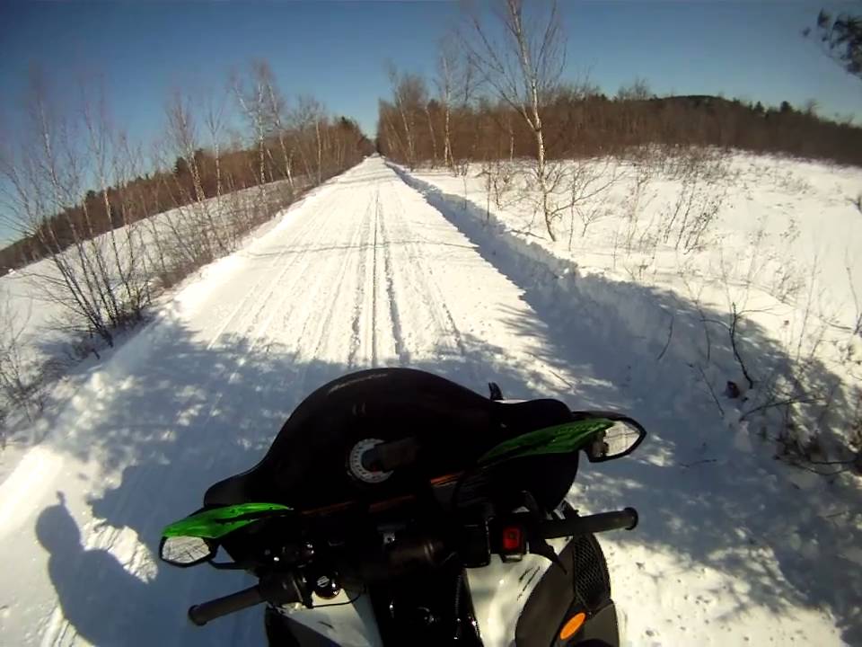 2010 Arctic Cat Z1 turbo Sno Pro cruzin on groomed trails in Buckfield Maine
