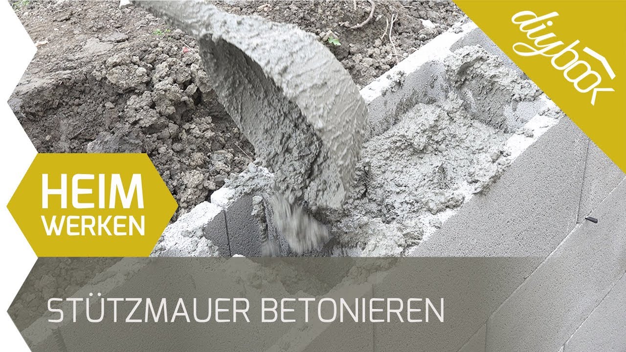 St&uuml;tzmauer betonieren: Kleine Schalsteinmauer selber bauen