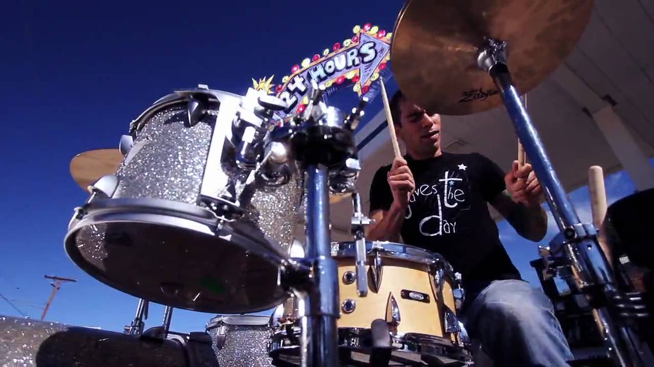 New Found Glory - "Truck Stop Blues"