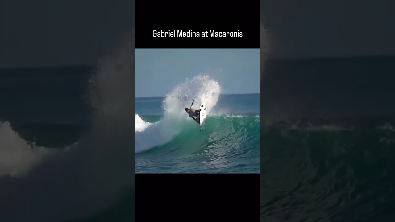 Gabriel Medina em Macaronis, Ilhas Mentawai, Indon&eacute;sia. 🔥🏄🏻&zwj;♂️🤯