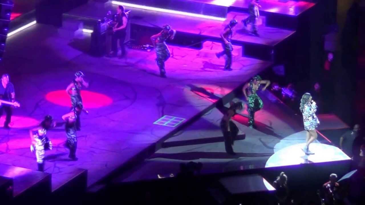 Rihanna - We found love / S&M / Only girl (in the world) / Don't stop the music - Sweden, 07/22/2013