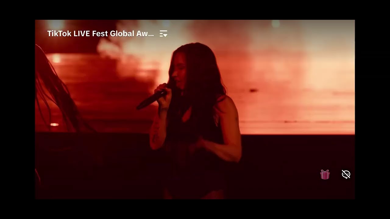 Demi Lovato - Kiss + Solo @ Tiktok LIVE Fest Global Awards 2026 (12 Feb 2026)
